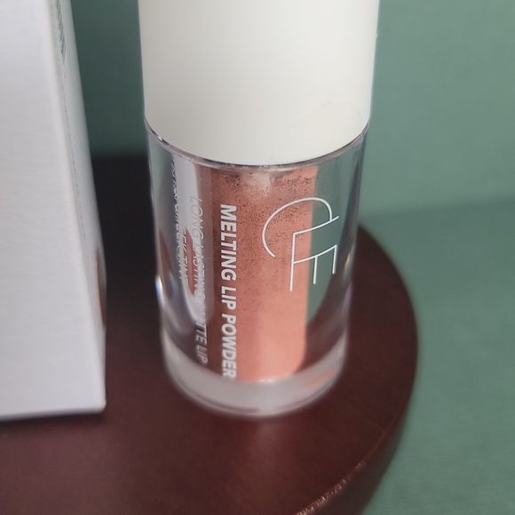 CLE Melting Lip Powder - Hot Choco - Picture 3 of 10